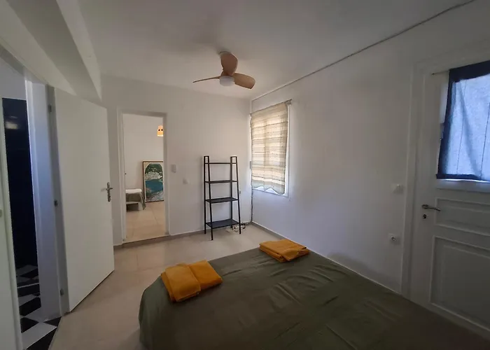 Myrto Yellow House Case de vacanță *