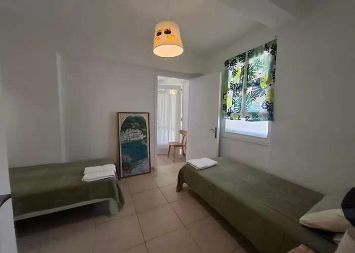 Myrto Yellow House *